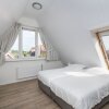 Отель Magnificent 6-Person Apartment with Roof Terrace in Ouddorp Town Centre, фото 13