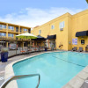 Отель Travelodge Napa Valley Hotel Suites, фото 18