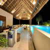 Отель YAX'NA House Luxury 240m2 - 12 persons - 6 rooms - 2 swimming Pool - 3 Jacuzzis, фото 1