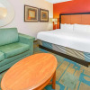 Отель La Quinta Inn and Suites USF - Busch Gardens, фото 4