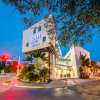 Отель AM Hotel & Plaza, фото 1