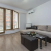 Отель Modern 1bdr Apartment Near Center - Free Parking, фото 2