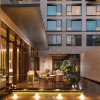 Отель Joyze Hotel Xiamen, Curio Collection by Hilton, фото 2