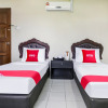 Отель OYO 90376 Centre Point Hotel, фото 43