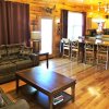 Отель Mountain Lake Lodge 5 Bedrooms 6 Bathrooms Cabin в Севирвилле