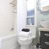 Отель Quickstay - Modern Victorian Annex Home With Free Parking (Bathurst & Bloor), фото 8