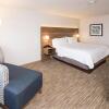 Отель Holiday Inn Express and Suites Kalamazoo West, an IHG Hotel, фото 5