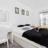 Отель Lux 3 Bedroom Flat by Renters Prestige, фото 31