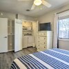 Отель Townhome w/ Outdoor Shower < 1 Mile to Downtown, фото 3