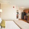 Отель Candlewood Suites Loveland, an IHG Hotel, фото 7