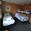 Отель The Oaks Hotel Motel, фото 3