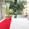 Отель RedDoorz near Truc Bach Lake, фото 15