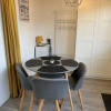 Отель Pebbles 144 South Shore 2 bed chalet 2 dog friendly, sleeps 4, фото 6
