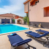 Отель Beautiful Home in Zadar With 5 Bedrooms, Wifi and Outdoor Swimming Pool, фото 16