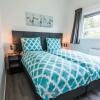 Отель Nice chalet with dishwasher, in a holiday park in the middle of De Veluwe, фото 11