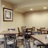 Отель Cobblestone Inn & Suites - Schuyler, фото 31