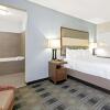 Отель La Quinta Inn & Suites by Wyndham Guthrie, фото 6