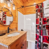 Отель Amazing 3 Bedroom Cabin with Incredible Views, фото 2