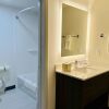 Отель Comfort Inn & Suites, фото 9