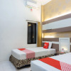 Отель OYO 3803 Hotel Wonojati Syariah Malang, фото 2