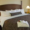 Отель Staybridge Suites Oakville, an IHG Hotel, фото 19