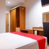 Отель RedDoorz Plus near Mall Ciputra Semarang, фото 4