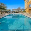Отель La Quinta Inn & Suites by Wyndham DFW Airport South / Irving, фото 12