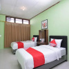 Отель OYO 1046 Omah Pathok, фото 3