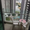 Отель City Living with Panoramic Sea Views at Danga Bay, фото 8