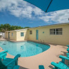 Отель Family Getaway Pool Patio Fire Pit Walk To The Beach, фото 1