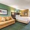 Отель La Quinta Inn & Suites by Wyndham San Francisco Airport West, фото 28
