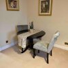 Отель Immaculate 1 Bed Apartment In Crieff, фото 8