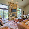 Отель Trendy Avon Townhome - 2 Miles to Beavercreek, фото 13