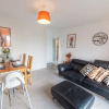 Отель Charming 2-bed Apartment in Windsor - Free Parking, фото 2