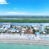Отель Amazing 1st Floor Apartment Just Steps to Beach, фото 13