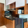 Отель Modern And Comfort Studio Room Apartment At Capitol Park Residence, фото 5
