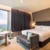 Отель Hilton Woking, фото 2