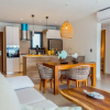 Отель Simply the Best 2 bed Condo Steps From the Beach, фото 6