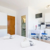 Отель Apartments Cypress Sea Cove, фото 6