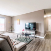 Отель Spacious 2BR Apt With King bed Near DT Hamilton, фото 1