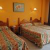 Отель Hostal Italia, фото 3