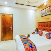 Отель FabHotel Empire Suites, фото 2