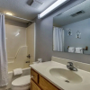 Отель Colonial Crest 110 - Great Location! - You Can Walk To Town! 2 Bedroom Condo by RedAwning, фото 10