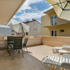 Отель Inviting Apartment in Podstrana With Terrace, фото 12