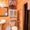 Отель Bear Pause 4 Bedroom Home with Hot Tub, фото 17