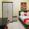 Отель RedDoorz Near RS Setiabudi Medan, фото 3
