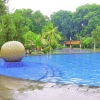 Отель ZEN Premium Singgasana Gunungsari, фото 13