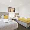 Отель Rochfords Serviced House with 5 Bedrooms, фото 3