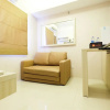 Отель Easy Access to Mall Green Pramuka Apartment, фото 20