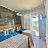 Отель Lara's Hotel, фото 1